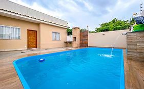Casa em frente ao mar c lazer em Barra de São João